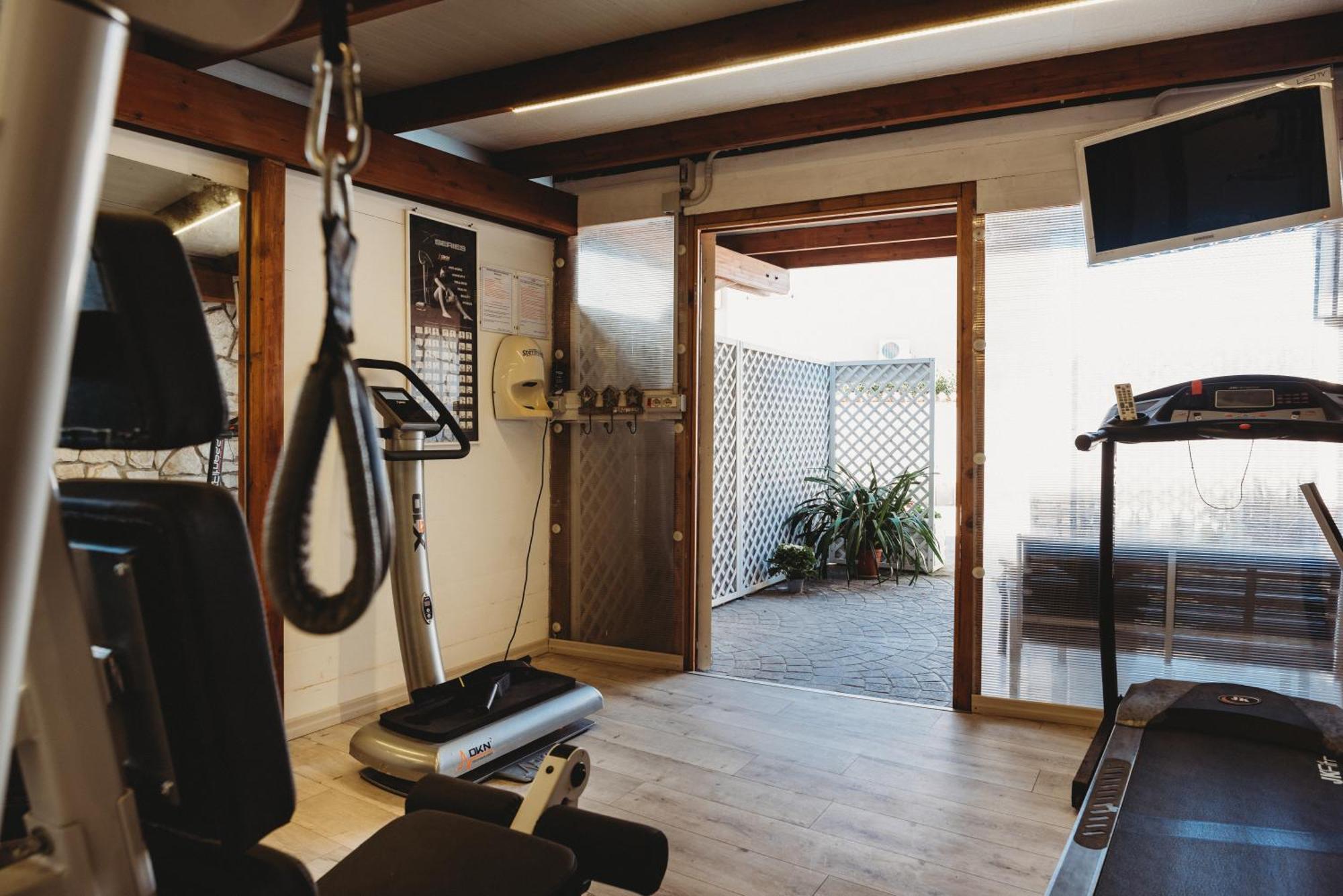 Alloggi Turistici Con Piscina Palestra Jacuzzi Sauna Anzio Dış mekan fotoğraf